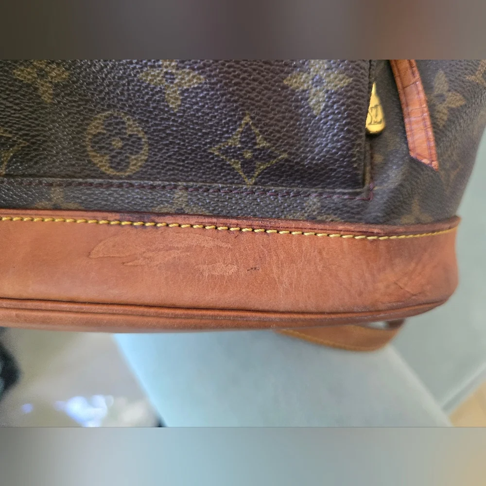 LOUIS VUITTON Montsouris MM Backpack Monogram Canvas - Picture 16 of 17